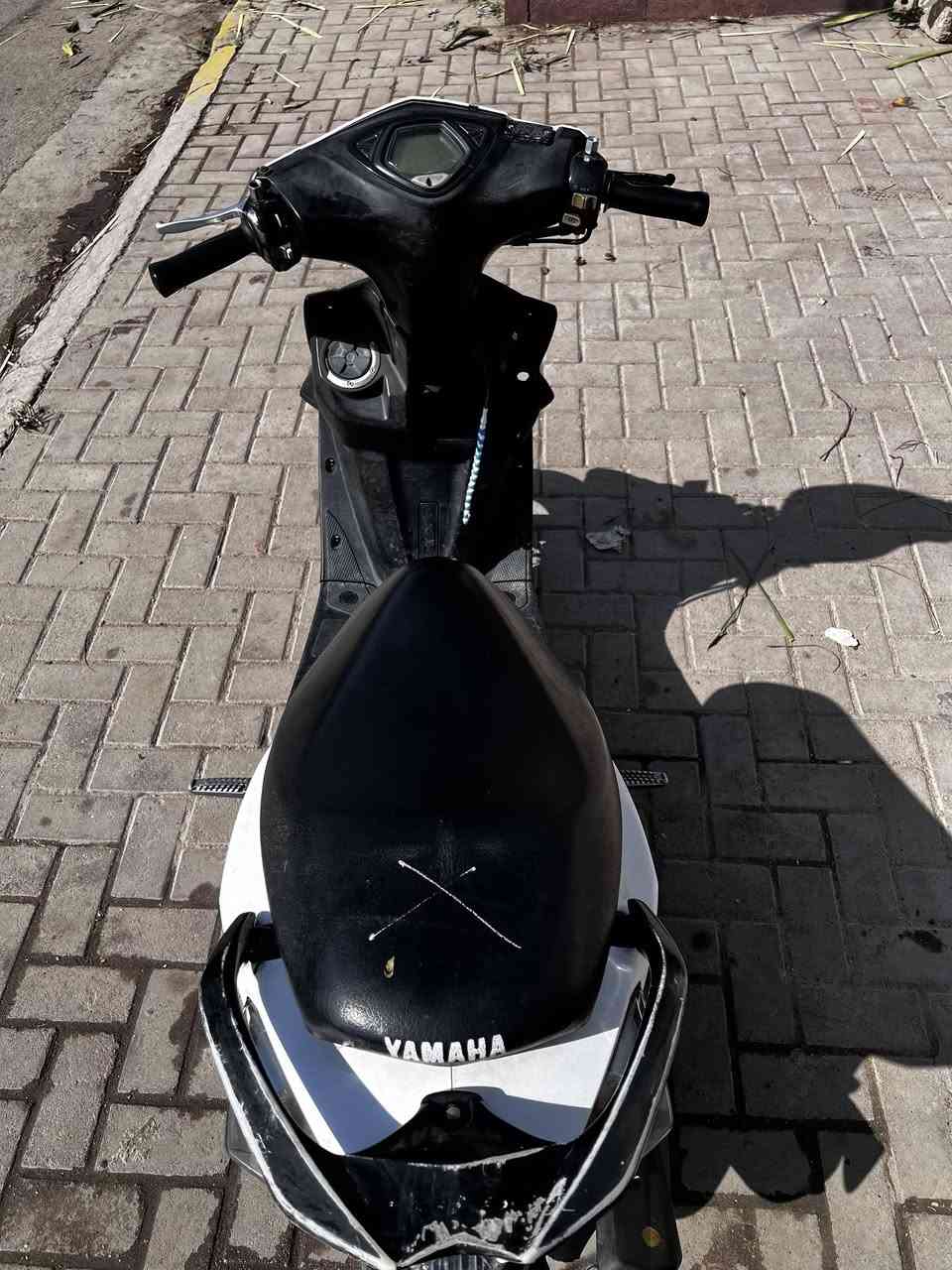 السلام عليكم ماكس مضلع حديث للبيع الدراجة كفالة بعدهي زيرو نقصهة بس بجم اللحية مالتهة برتقالية موجودة والترايش موجودات بس ما شادهن الدراجة رايدهة ب600وبيهة مجال للأسفسار واتساب***********وبل عافية عل ياخذهة
