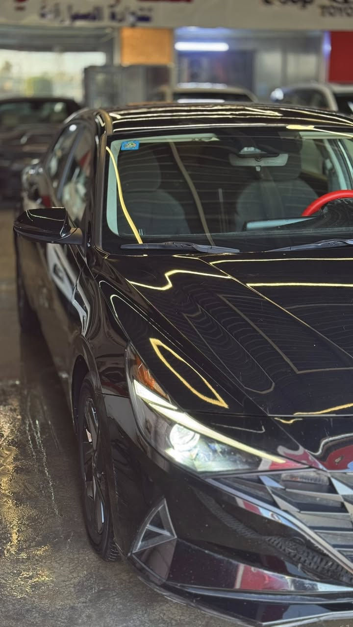 للبيع فقط بدون مراوس هونداي النترا موديل 2023 وارد امريكي ضرر قطعه وحده فقط باب خلف السائق بدون ايرباك وبدون دواخل السياره  فول عدى الفتحة ماشية 57 ميل مكان السياره بغداد سعر السياره 165 هاتف ***********
