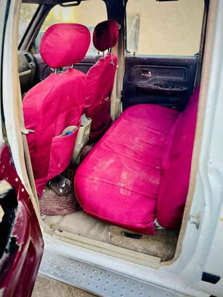 السلام عليكم سيارة أدميرال موديل ٢٠٠٦ منفيس كير ومحرك ( بخاخ) شرط كهربائيات شغالة والگشر شوف العين نظيفة ماناقصها شي سعر ٢١ ورقة وبيها مجال . للاستفسار اكثر اتصل على ***********
