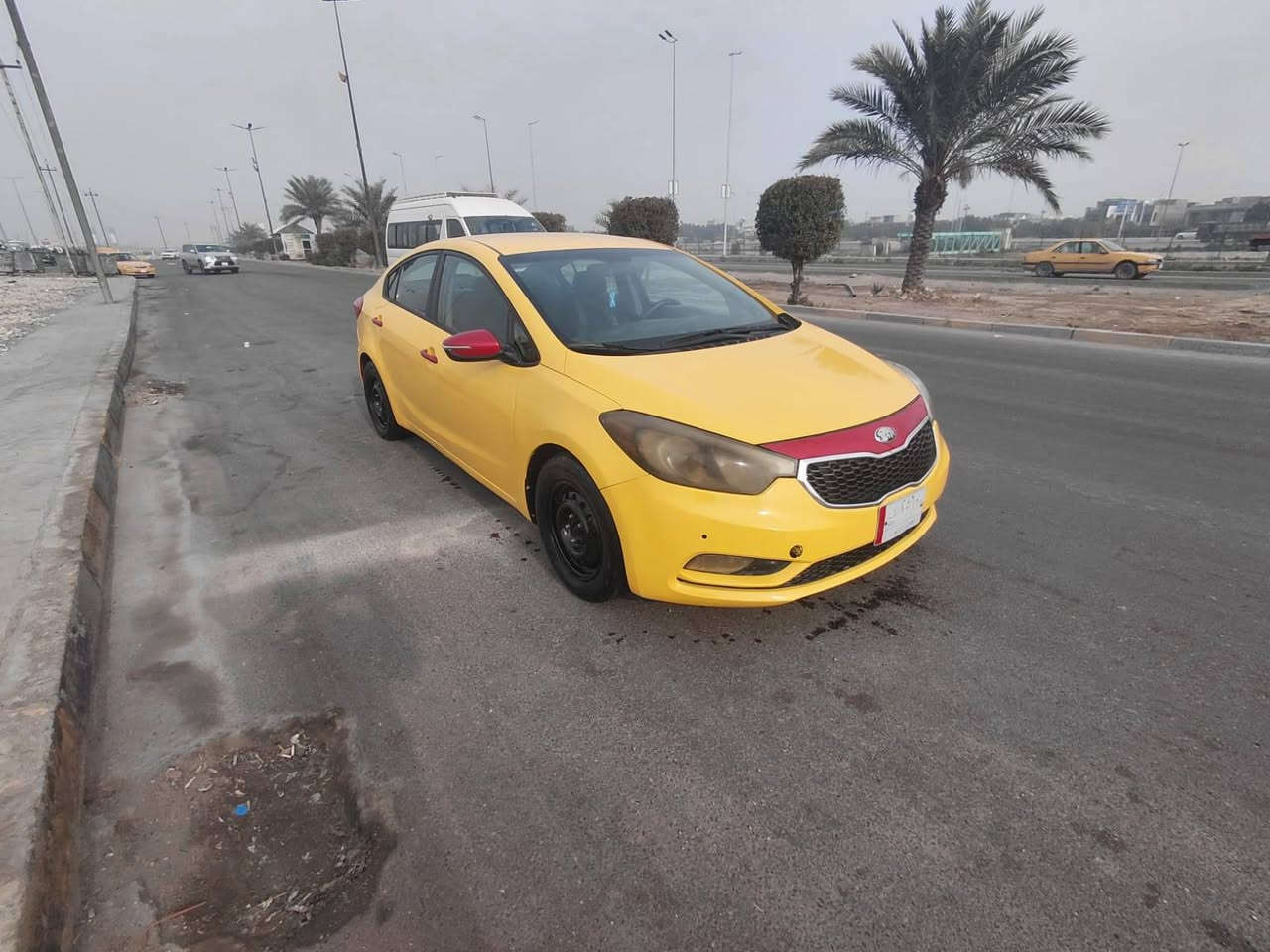 سلام عليكم عندي كيا فورتي موديل 2014سياره جديده وجاهزه وارد أمريكي حادثها باب السائق فقط والباقي مكفول من وضربه  مكينه 1800دوش تخم تاير كير مكينه كله مكفول مكان السياره بغداد السعر  100وبيها مجال ***********
