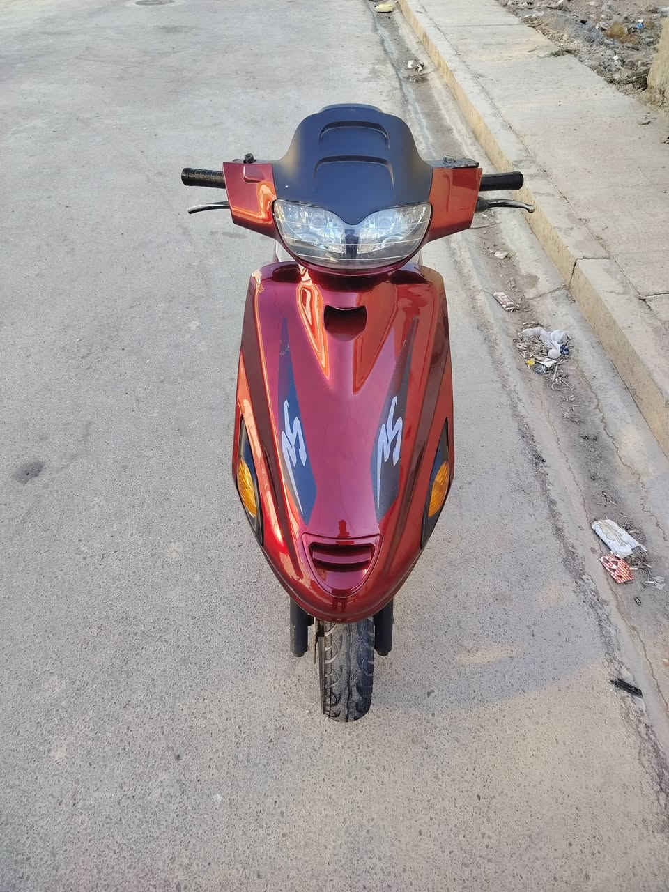 السلام عليكم دراجة فورتي فحل كفاله عامه دراجه رمبه كامله مكمله كلشي شغال سلف هندر كهربائيات شلعه ومعدل دراجه نظيفه ماناقصها اي شي عليه تخم تاير كلجات قبل اسبوع بدلتهن سعر 450 اوبيه مجال بسيط مكان  الدراجه بعقوبة فلكت الأمين رقم الهاتف ***********
