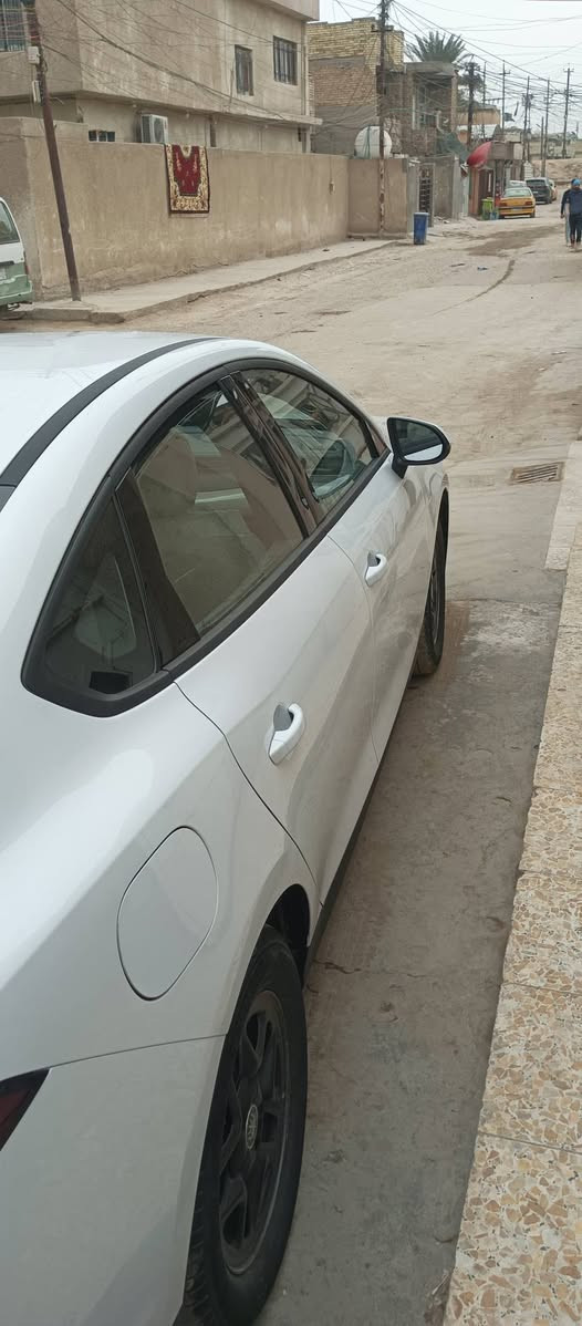 بي واي دي كن بلص موديل 2025 ماشية 3000 بسمي داخل ابيض السعر 18,500 رقم الهاتف ***********
