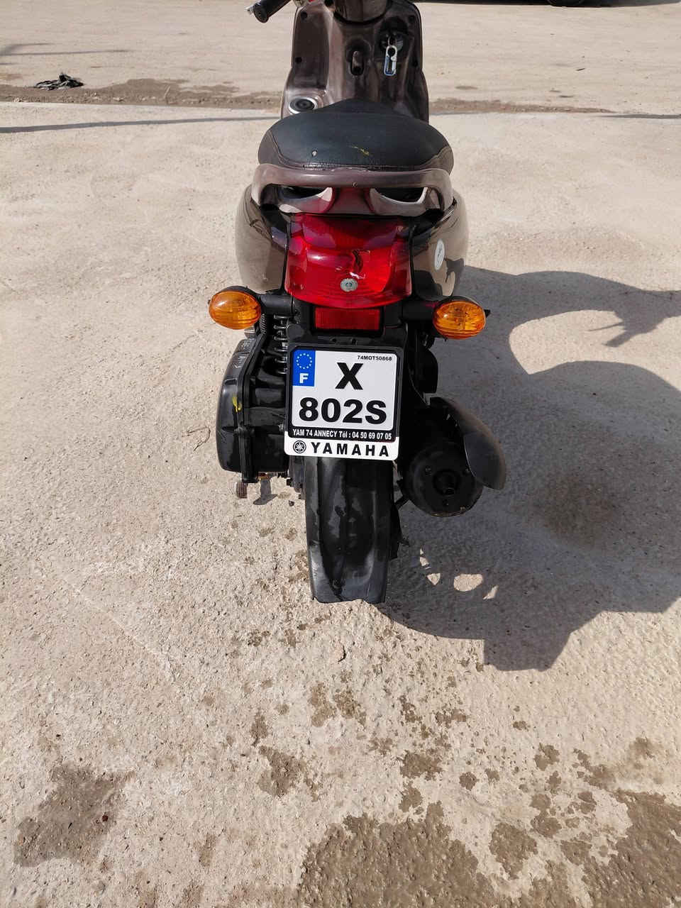 سلام عليكم
دراجه فله جديده مال رمبه 
مابيها اي نقص 
العنوان بغداد البلديات 
السعر ٨٠٠ وبيها مجال 
الرقم ***********
