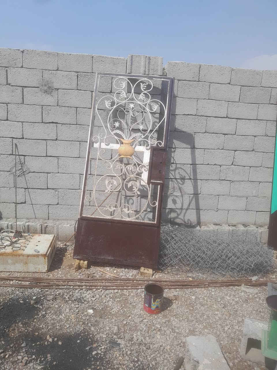 اسلام عليكم بابين حديد وجرجوبه ثكال حيل وباب حمام  كلهن ١٠٠الف ***********
