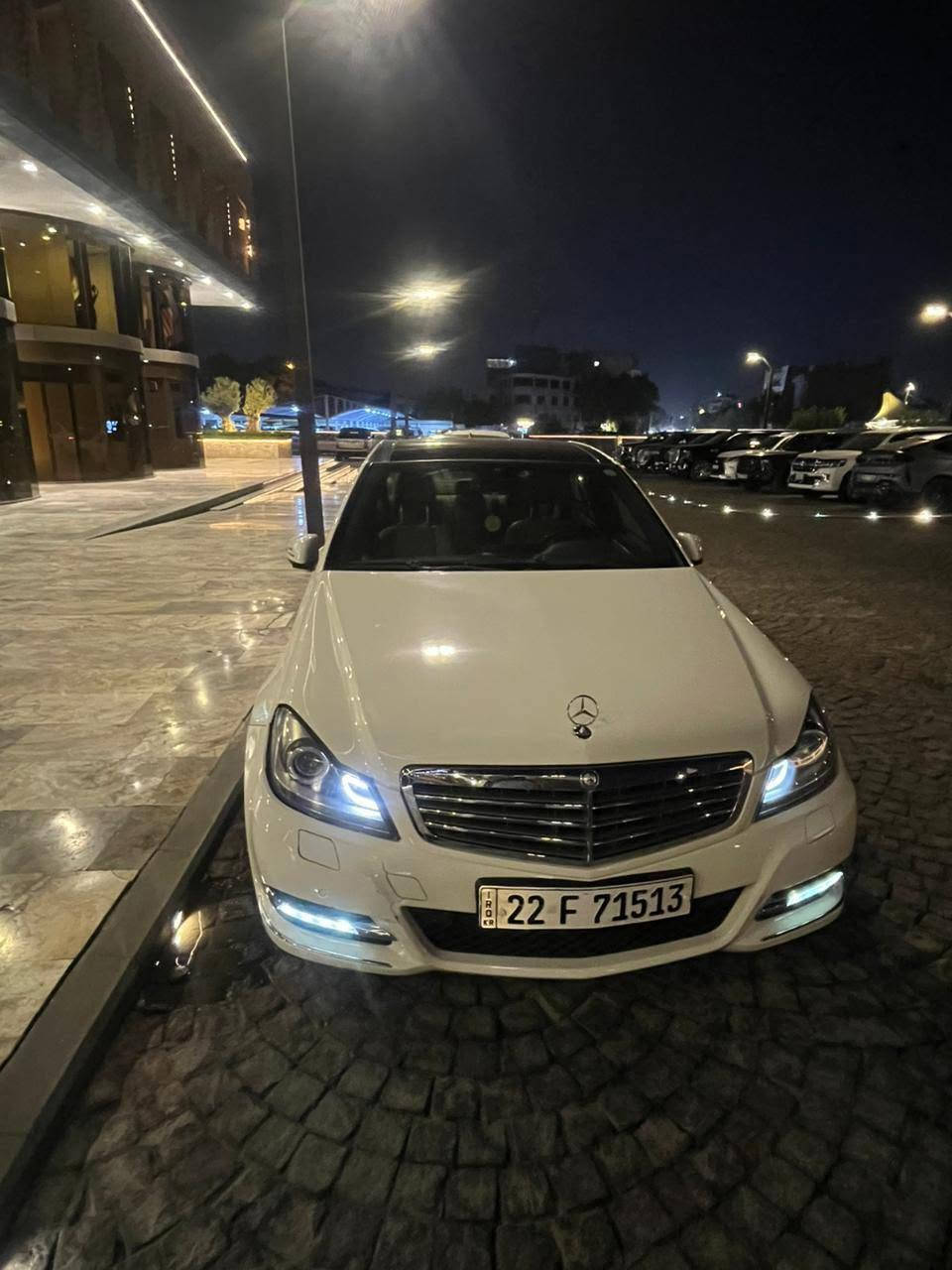 السلام عليكم ورحمة الله
للبيع مارسيدس C 200 
موديل 2011
خليجي
فئة BLUE EFFICIENCY
محرك 2000 باي تيربو (دبل تيربو) 
بانوراما مقاعد جلد عسلي
صبغ ربع البنيد وربع چاملغ طخة جداً بسيطة
ماشية 165 الف كيلو حقيقي
مسويلهة ادامة كاملة قبل يومين
السعر 123 ورقة وبيها مجال بسيط
رقم اربيل بأسمي
للأستفسار الاتصال على الرقم
***********

السيارة موجودة في بغداد حي الجامعة
تحياتي
