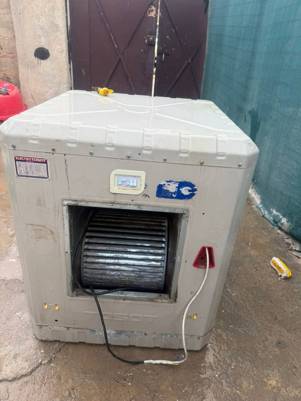 الديوان سوينا حطاطه الاسفنج والخشب الاصلي بعده جديد حتى ماكاعدين بالاستقبال سعره 350
المبرده توسات دبل واتربم حجم 2500 ب130
والمبرده الثانيه حجم 2500 ب 80 الف
المكيف ( تبريد كنديشن)  2طن موجود عدد 2
بارد ثلج بعز الصيف وثلج
المكان تكريت


**إذا كنت صاحب هذا الإعلان وتريد حذفه لأي سبب، رجاءا أرسل رسالة إلى الدعم الفني**