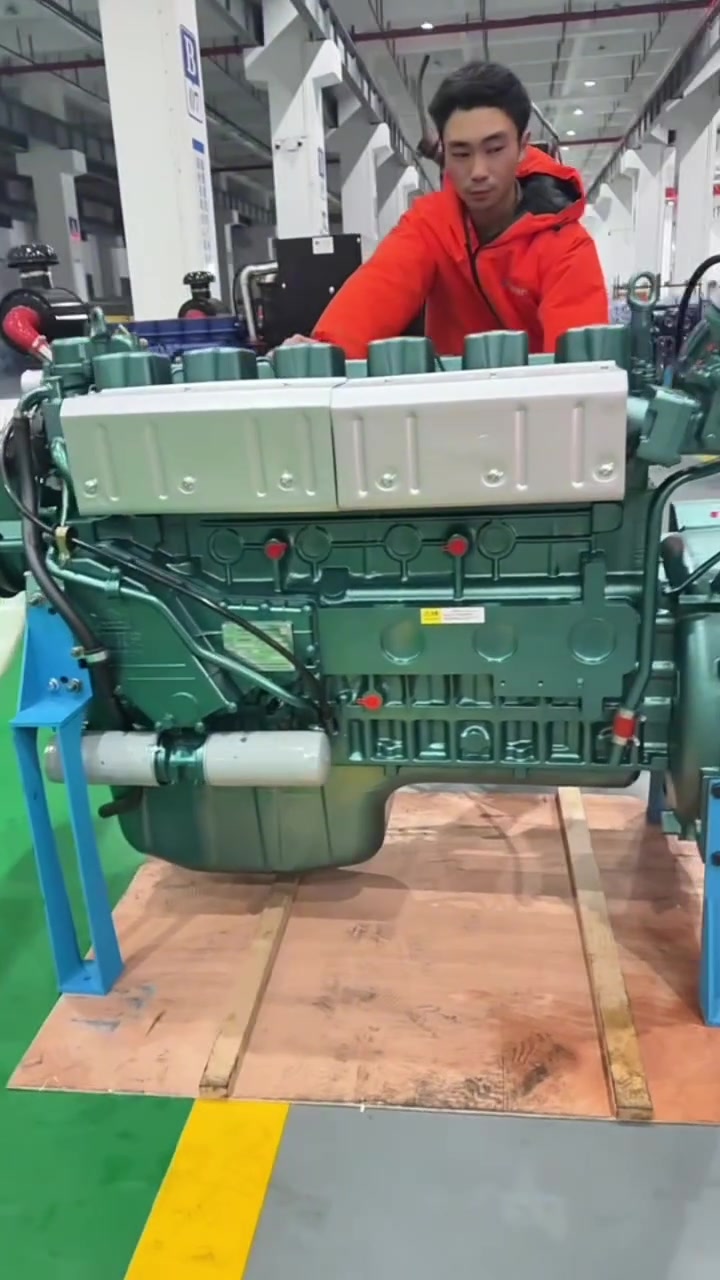 HOWO WD615 371HP
有需要的联系我


**إذا كنت صاحب هذا الإعلان وتريد حذفه لأي سبب، رجاءا أرسل رسالة إلى الدعم الفني**