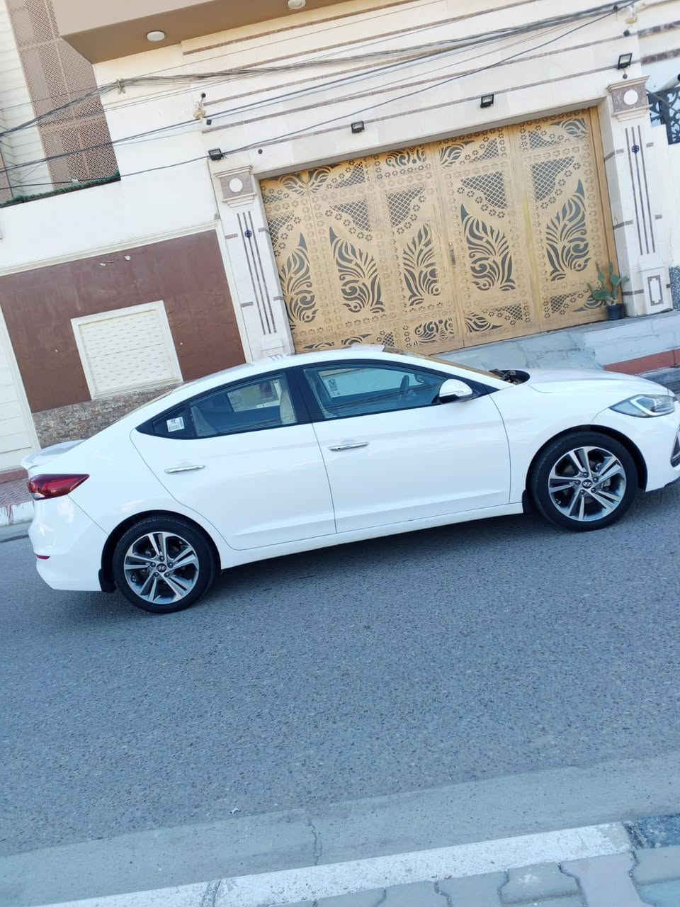 السلام عليكم النترا للبيع فقط خليجي موديل 2019 سياره كفاله عامه من الضربه والتبديل والصبغ والبارد مكينه دوش كير مكينه كفاله عامه مواصفات فول فتح شاشه تحكم ستيرن قطعتين تبريد مري شفط بصمه حساسات امامه خلفي كشنات جلد تخم تاير حداديه تبريد تدفئه شرط الكفاله اسبيرها ما نازل  السعر// 158 //بيها مجال بسيط رقم//***********// الهاتف
