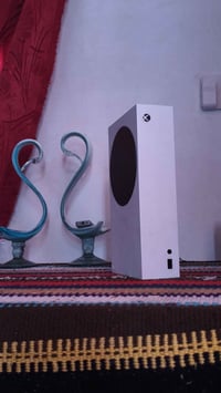 اكس بوكس سيريس اس • يدة بيضاء اصلية • باتريتين كبار