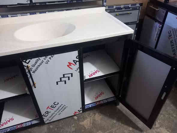 معرض ومعمل الاخوين لبيع وشراء الاثاث الجديد والمستعمل عمل انواع المطابخ والكاونترات حسب طلب الزبون جميع الالوان والموديلات العنوان الانبار القائم مقابل مركز الشباب هاتف ***********
