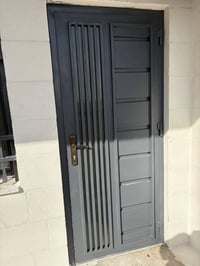 باب ٢م×١م • حديد ٢مم • بدون نقل وشد