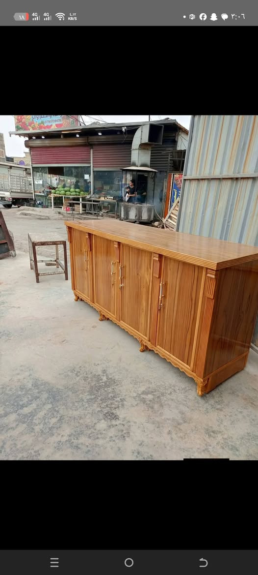 سلام عليكم معمل نجارة موبيلات
غرف نوم وكناتير 
نشتغل حسب الطلب 
بيع جملة ومفرد 
العنوان بغداد المشتل شارع المطبك قرب الكنيسة 
الاستفسار ***********
