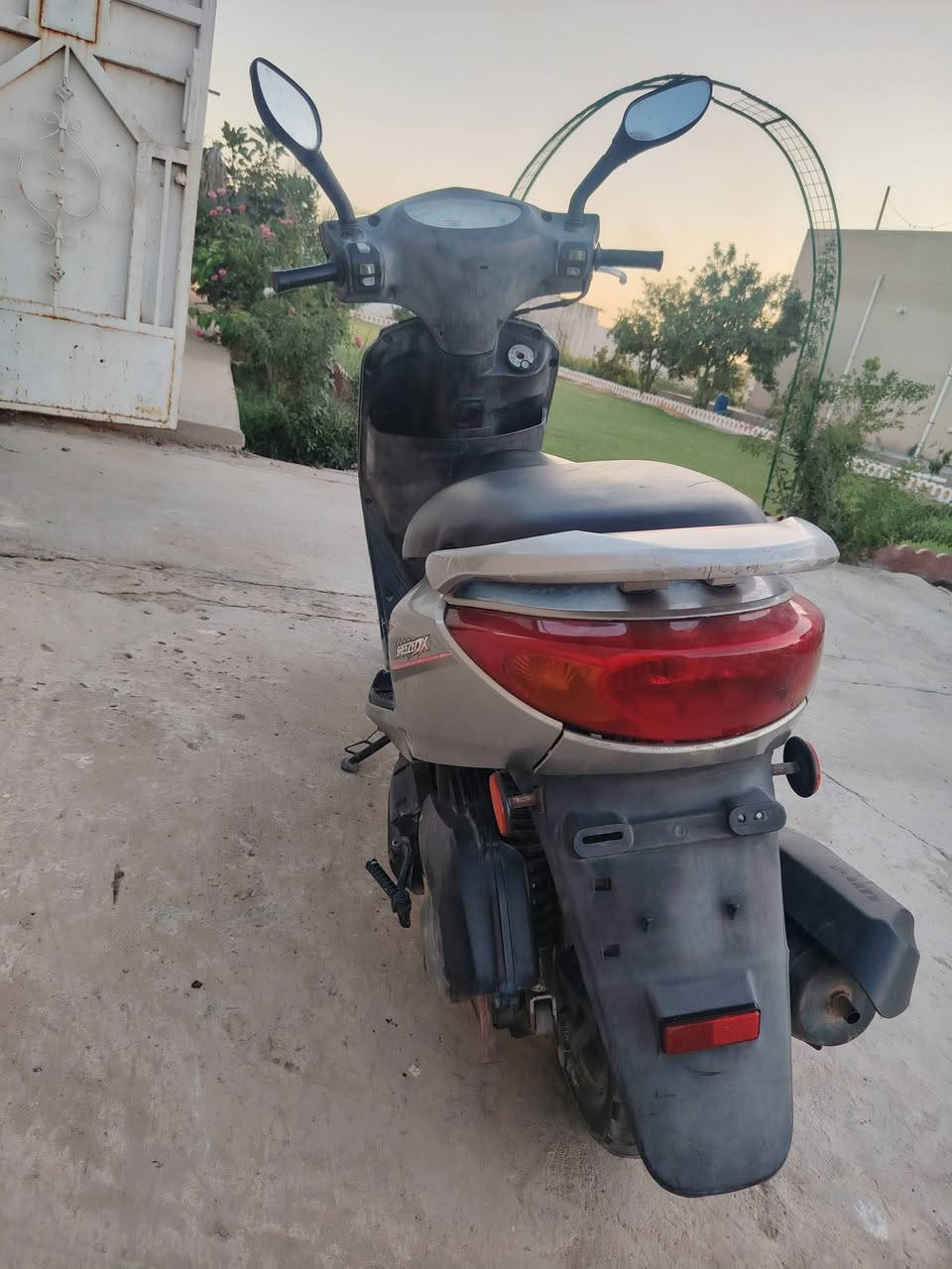 دراجه بريز بغبغاء يلبيع
السعر مراسله خاص
دراجه نضيفه حيل


**إذا كنت صاحب هذا الإعلان وتريد حذفه لأي سبب، رجاءا أرسل رسالة إلى الدعم الفني**