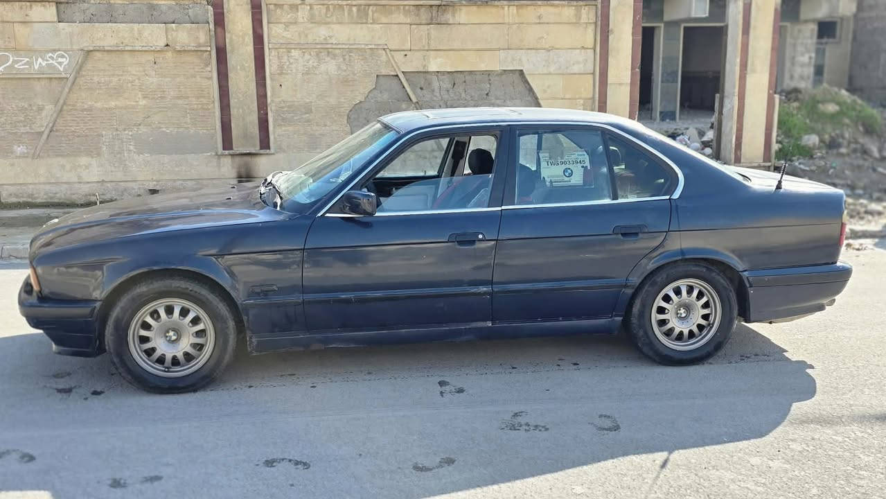 السلام عليكم من رخصت الادمن سياره 525 محرك كبس دجتال فول مواصفات كير عادي   اني حورته بيدي الاصل اوتو السياره بيها تقحيل الصكف والسندوك فقط رقم بغداد مشروع وطني السنويه الى 2027 كابون مابيها السعر 50 وبي مجال قليل اقره المنشور زين وتعالي وبيك خير ودلل *********** مكاني موصل حي الشفاء قرب مستشفى الجمهوري
