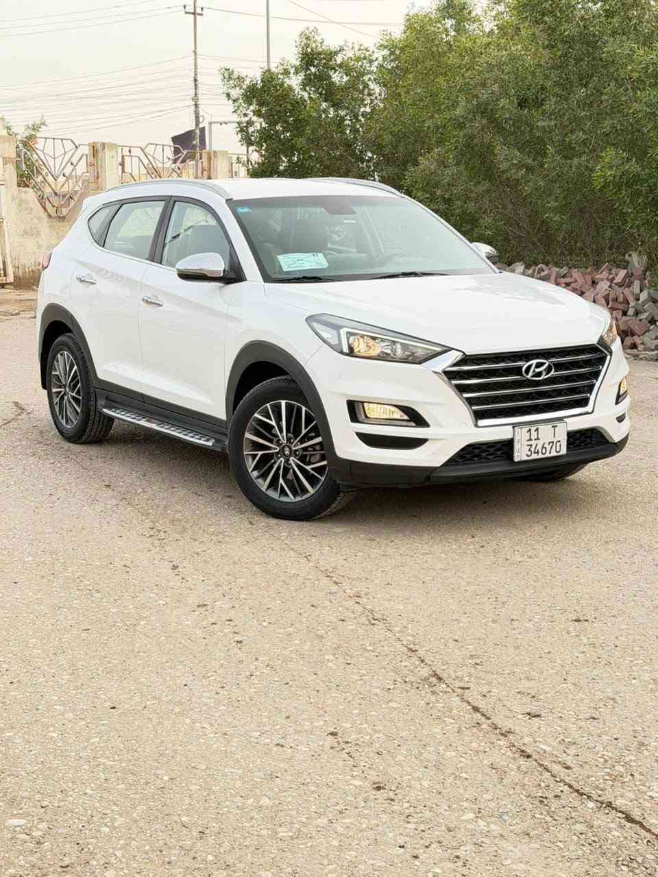 ياالله السلام عليكم..
توسان خليجي شركة الكاصد
موديل 2019 ماشيه 64 
رقم بغداد بأسمي سنويه لل 2030
هزه جديده تحويل مباشر.. 
السونار مرفق بالصور
المواصفات!!!!!!
كشن كهرباء
سايد بريك بالرجل
حساس أمامي خلفي
شاشه كبيره
مثبت سرعه
دبل أيرباك
فول تحكم ستيرن
٣ وضعيات قياده
تبريد قطعتين
لد نهاري
شحن واير لس
تخم تاير جديد 
دوسات صعود أصليه
(كير+ محرك+حداديه+ تبريد) مكفول
العنوان بغداد البلديات ***********
السعر 188
