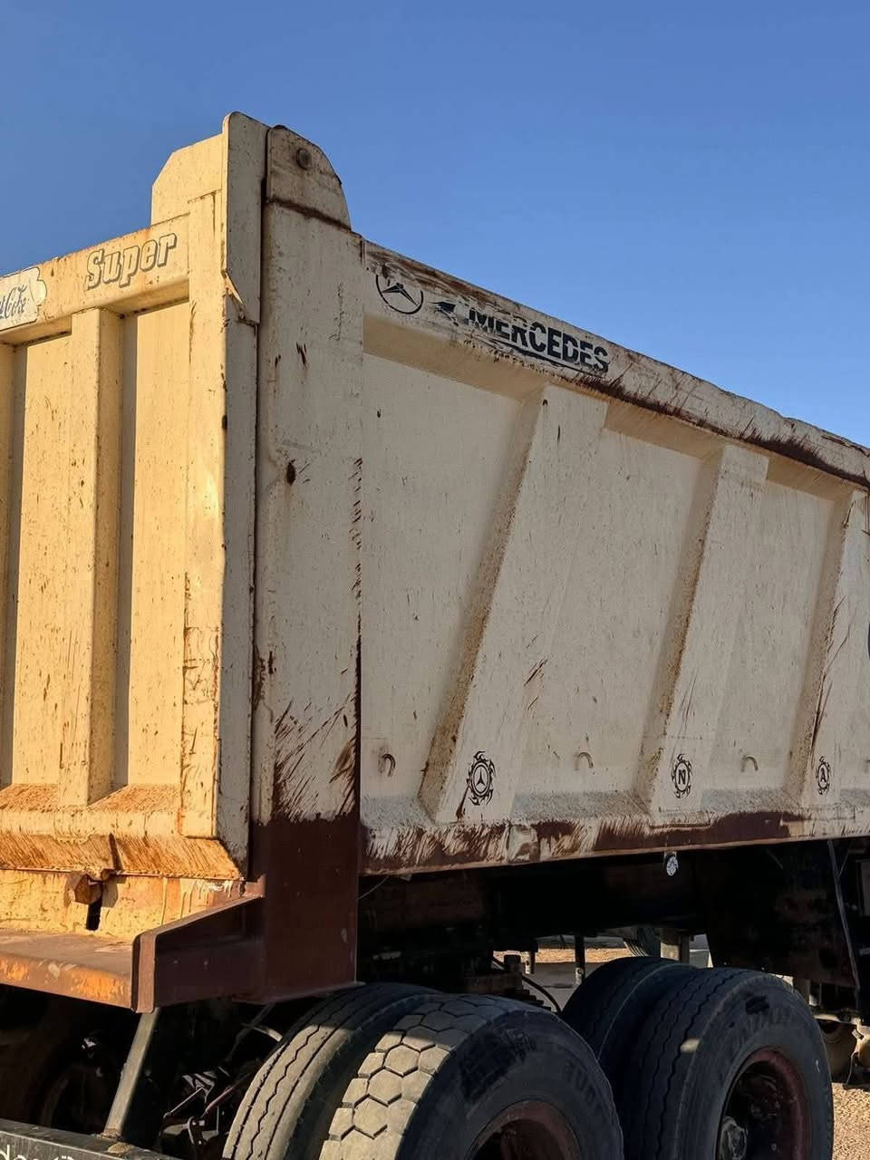 عربانة علم للبيع موديل ٢٠٠٢ تايرات نص عمر شاصي مكفول السعر 80$المكان كربلاء للاستفسار ***********
