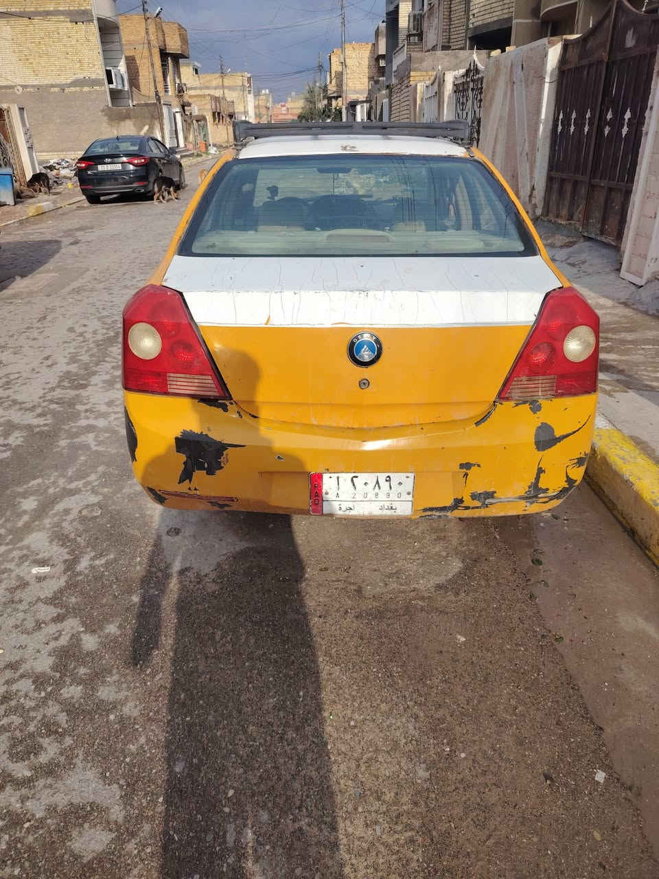 سلام عليكم جيلي  موديل 11 سنويه نافذه من 2023  كشر حلو  كدام عينك مكينه وكير كورله كير عادي  حداديه نص عمر  صاحبها الشرعي موجود يريد تحويل مكاني بغداد الشعب السعر 20 ورقه وبيها مجال بسيط ...... *********** ابو رقيه
