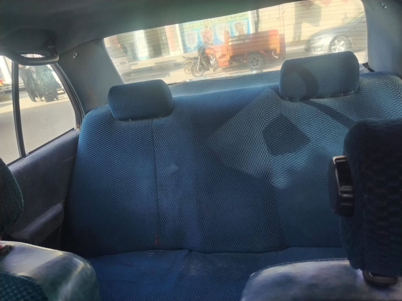 سيارة ارنب موديل 92 ب اسمي سنويته تنتهي ب 2030 بيه منضومه تبريد كامله وشغال مال شاهينه خير من الله  مكفوله من كص ونقل جثه وضربه بيه خياس ب المدكر الخلفي وباب الصدر فقط السعر 48 $ اني مكلف ب النشر للاستفسار هذه الرقم ***********
