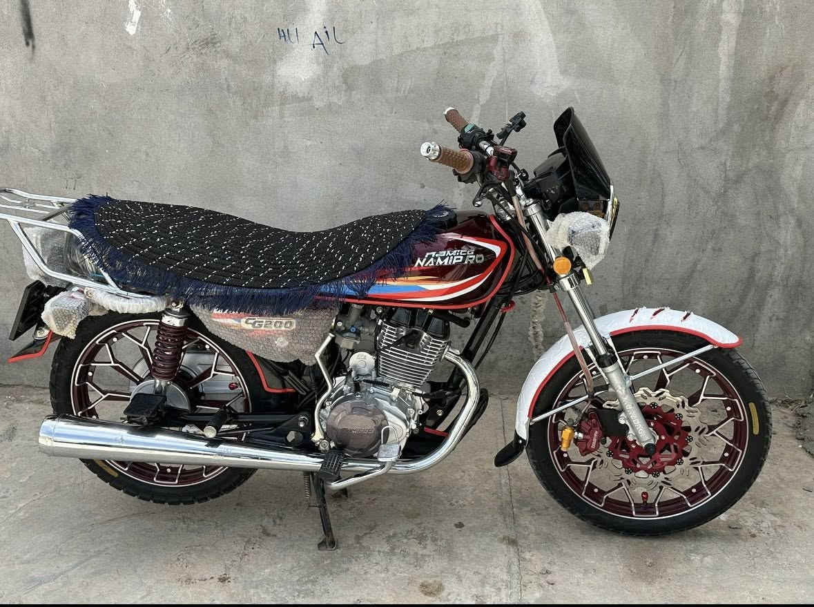 السلام عليكم
نامي برو هونزدا 200cc
موديل25 دراجه مكفوله من كلشي اي نقص مابيها 
شلعه معدل فول كهربأيات كولشي شغال 
اوراق ومكاتبه معرض موجود
((مكاني جلولاء )) سعر 740مجال بسيط
شراي اتصل وتدلل***********
