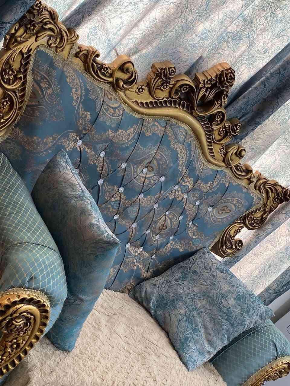 السلام عليكم
تخم للبيع نضيف جداً 
10مقاعد 
سعر 600وبي مجال بسيط
للاستفسار اتصل ع الرقم
***********
