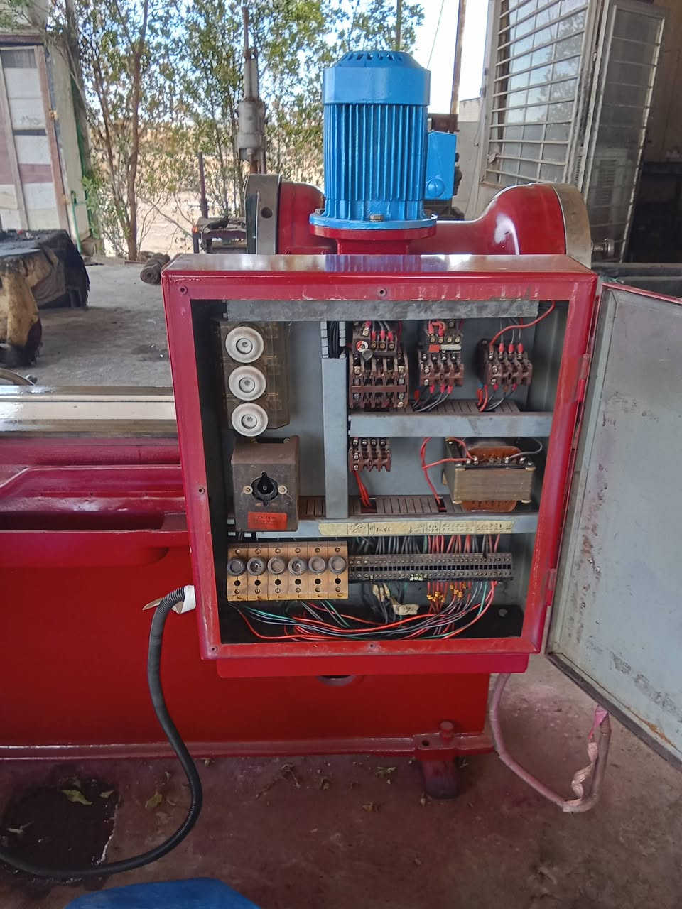 السلام عليكم 
ماكنة گرايندر AMC 1500 باخرة مجددة للبيع 
العنوان بغداد
للاستفسار 
***********
