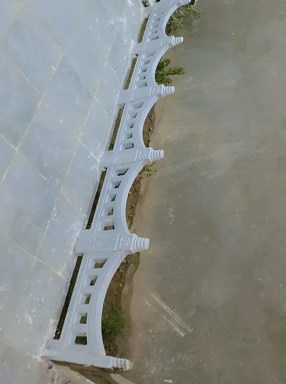 حديقتك خليها احله بخضارها وي ربيع على الابواب الابواب  نورها بتصميم ديكورات الحدائق عنواني ناصريه قضاء الغراف حي جامع موبايل للحجز والاستفسار اتصل برقم وبخدمتكم اني ***********
