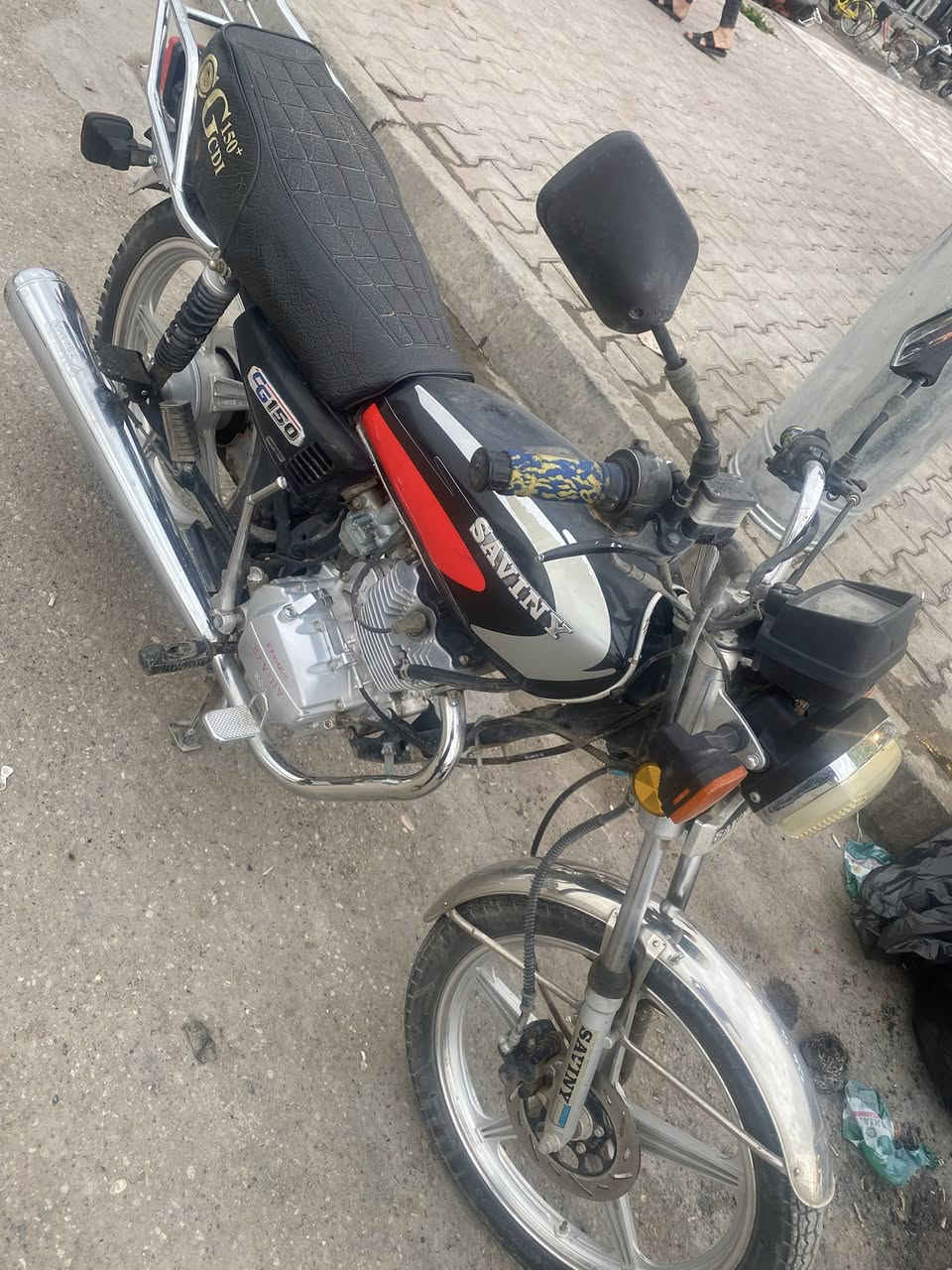 السلام عليكم 
دراجه سيفان 2020 موديلها 
على ايدي شديتها  جديده 
للبيع السعر 500 
يرهم مراوس مع دايون
الشراي  يتواصل 
***********
واتس اب موجود 
متواجد حي العلمين 💕
