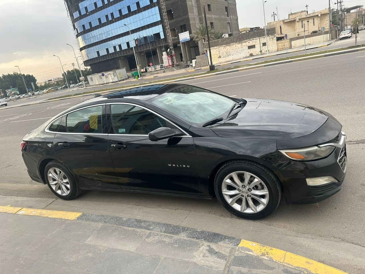 ماليبو 2020 امريكي
ماشيه 100 تقريبا 
حادثه جاملق خلفي تقرير يبن التفاصيل مرفق بالصور
مكانه البصرة / حي الرساله / كازنو البنان
سعرها 95 ورقه ، مجال بسيط حك الجيه 
السيارة معوقين كربلاء راعيه موجود و خوش ادمي 
***********
***********
