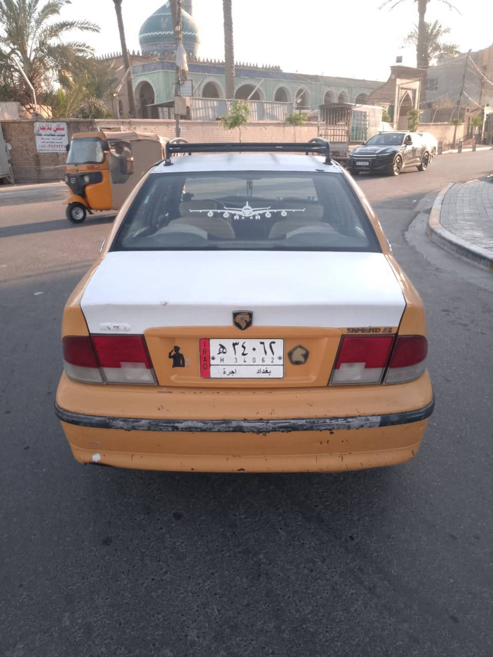 سمند موديل 2010بسمي هيئه امصفره عليها غرامات مليون 600 حسب الاتفاق عليه او على المشتري اتصل ونتفاهم على السعر من وره الكامرات غراماتها عنوان بغداد الصرافيه قرب جامع عادله خاتون قرب مستشفى مدينة الطب هذا رقمي *********** ابو علي محرك كير فرنسي كهربائيات شغاله منضومة زنون تبريد شغال ثلج
