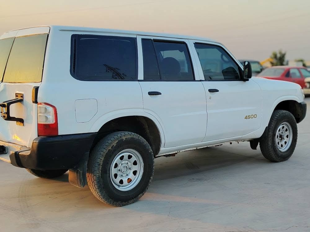 پاتڕۆڵ 2001محەسەن
مزایدە مزایدە 
لێدراوی نیە و حیزام پەمپ
دەرگای دوای تەقیە
چوارتایەی لۆکک
گێڕ و مەکینەو ئەکسل و شانسی بەشەرت
غازو بەنزین 
زۆر بەهەڵمەت و جائیزە 
52گەڵاو مەجالێکی زۆر کەم ***********
***********
