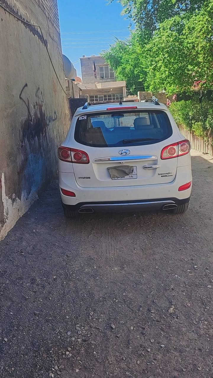 السلام عليكم سنتافي موديل 12 للبيع محرك 6 7ركب رقم بغداد مميز بيها ثلاث قطع صبغ سياره فول بصمه فتحه كاميرات حساسات كشن كهربائي سعر 158     ***********
