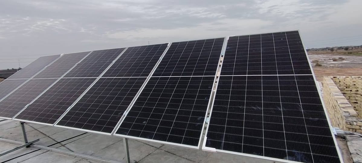 منزل اخر يودع الانقطاع المستمر للتيار الكهربائي حيث تم تجهيز المنزل بمنضومه 10A نهاري ليلي بالاعتماد
1- على انفيرتر ايتل  ip54 6kw ضمان 3سنه استبدال 
2-بطاريه ايتل 10kw ضمان5سنه استبدال 
3-  الواح 600w ضمان 13سنه استبدال 
للحجز و الاستفسار تواصل واتساب
قسم الصيانه /***********
قسم المبيعات/***********
