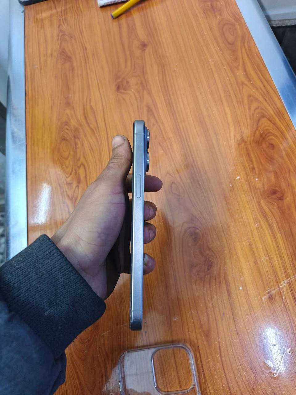 سلام عليكم ايفون 15برو ماكس مبدل شاشه تفصيخ بطاريه87 شرق اوصط ذاكره 256جهاز نضيف تجي
تفحص مكاني بغداد ***********
