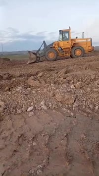 مركبة • مستعمل • موديل ١٩٩٨