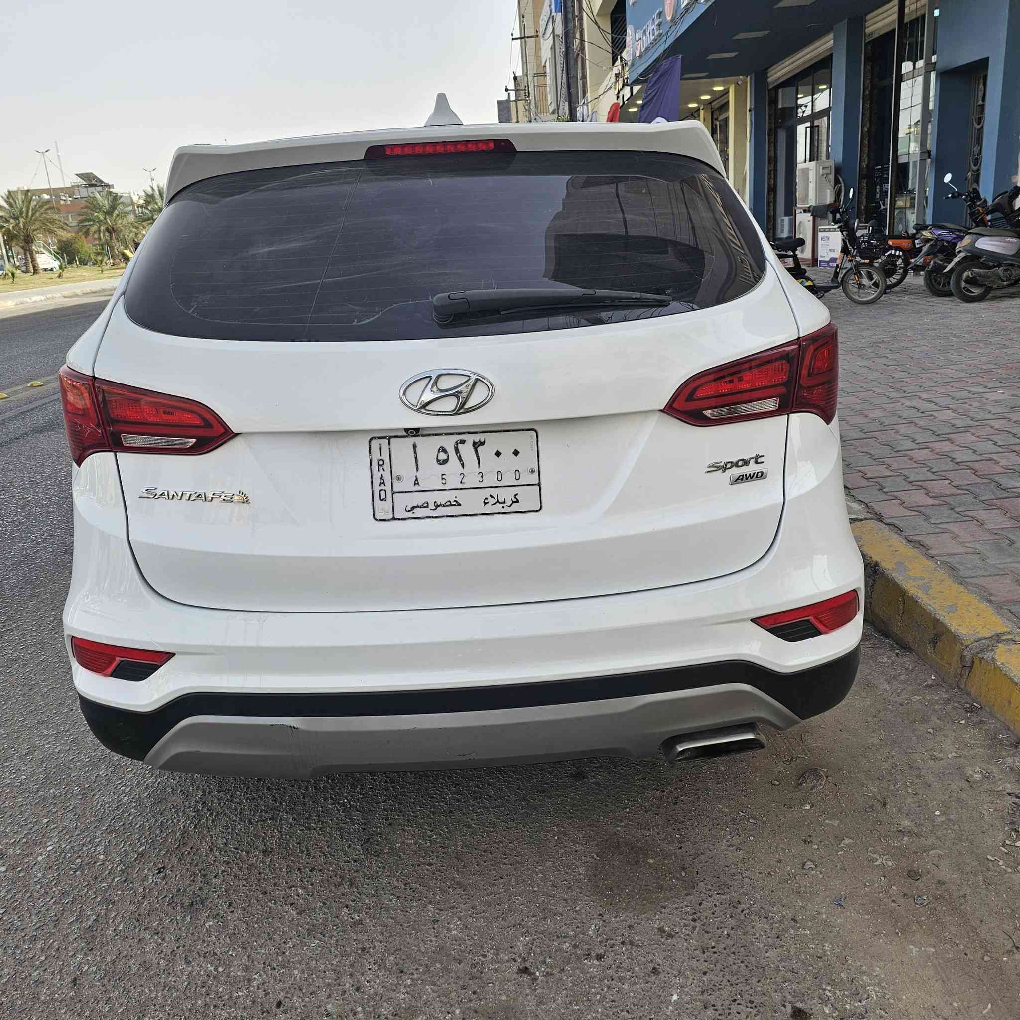 سلام علكم سياره سنتافي موديل 2017 وارد امريكي جملغ وبنيد بدون  فقط دواخل سياره جديهد معنه كلمه ماشيه ميه ١٠٠ العنوان كربلاه والله ارخص سعر ١٤٨ بس نتصل شباب ***********
