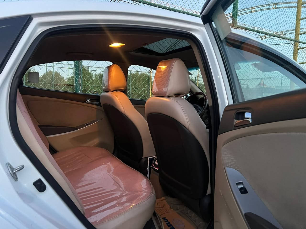 سلام وعليكم
من رخصت الدمن 

البيع اكسند خليجي

موديل 2014

ماشيه 113

سياره مكفوله 

من صبغ وتبديل

فقط بيه شبر بارد

باب الي وره سايق 

سايره تخم تابر جديد 

صدر امامي خلفي جديد

مكينه وكير مكفولات 

ساره أي نقص مابيه وبل خير على ياخذه 

سعر 115 وبيع مجال شي بصيط 

مكان السياره بغداد العامريه شارع المنضمه 

رقم تلفون 

***********
