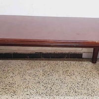 ميز طعام • بدون كراسي