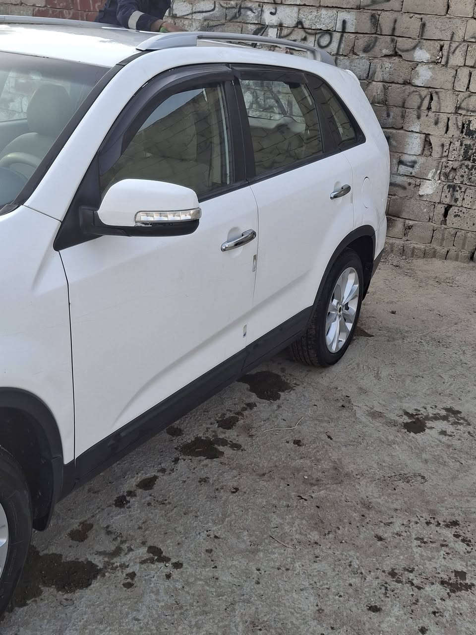 سلام عليكم  سورنتو البيع موديل ٢٠١٣ خليجي سياره ٧ راكب مكينه ٢٤٠٠  مكينه وكير وحداديه  خير من الله  تبريد ثلج ٣ قطع سياره بيه صيغ ٥ قطع ولباقي مكفول سياره جاهزه من كل نواحي سياره بسمي تحويل ثاني يوم  سعر ١٢٨ وبيه مجال مكان سياره بابل القاسم  ***********
