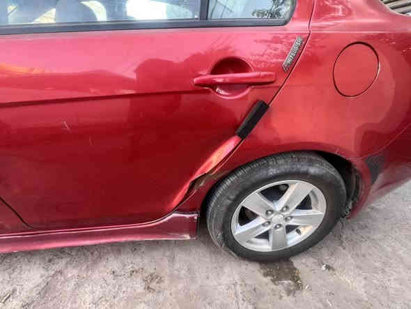 سلام عليكم 
لانسر قرش 2009
مكينة 2000
سعر 75 وبيها مجال
اخوان اني مكلف ب نشر وماعندي ماسنجر
رقم صاحب سيارة 
 اتصال ‭0783 853 4090‬
0770 558 7760‬واتساب
