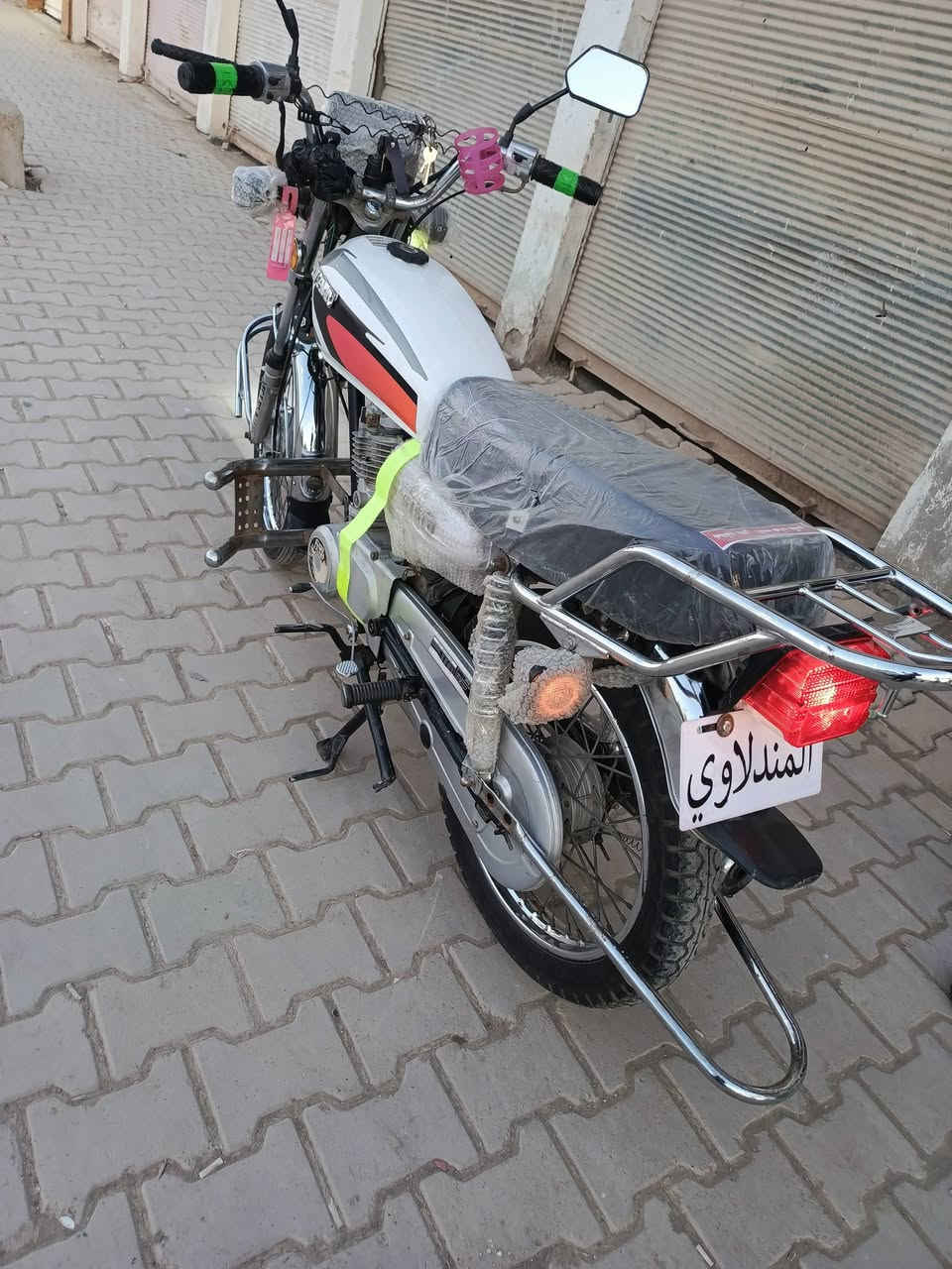 سلام عليكم شباب متاح دراجه نامه العالي ويل 18 مو 17 دراجه خير من الله دراجه شاصي أو مكينه 14 الباقي تعمير كله جديد اني معمره اوراق مكمرك اصولي سعر دراجه 400 بيها مجال قليل عنواني شهربان قريه سلامه ***********
