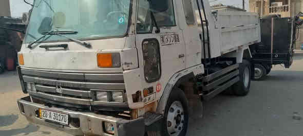 السلام عليكم سياره نيسان لبيع موديل 1992 بيه بخار وتنقص  مكينه 12قماره وربع  رقم دولي  رقمه ديالى بسمي كبل تحويل  سنويه جديده ما صاقطه لسعر 85،
*********** بغداد. مدينت الصدر
