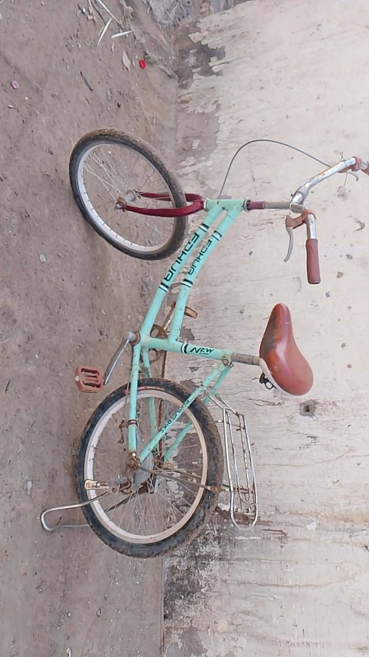 السلام عليكم بايسكل للبيع حجم 20سعر55وبي مجال مكاني ناصريه مركز


**إذا كنت صاحب هذا الإعلان وتريد حذفه لأي سبب، رجاءا أرسل رسالة إلى الدعم الفني**