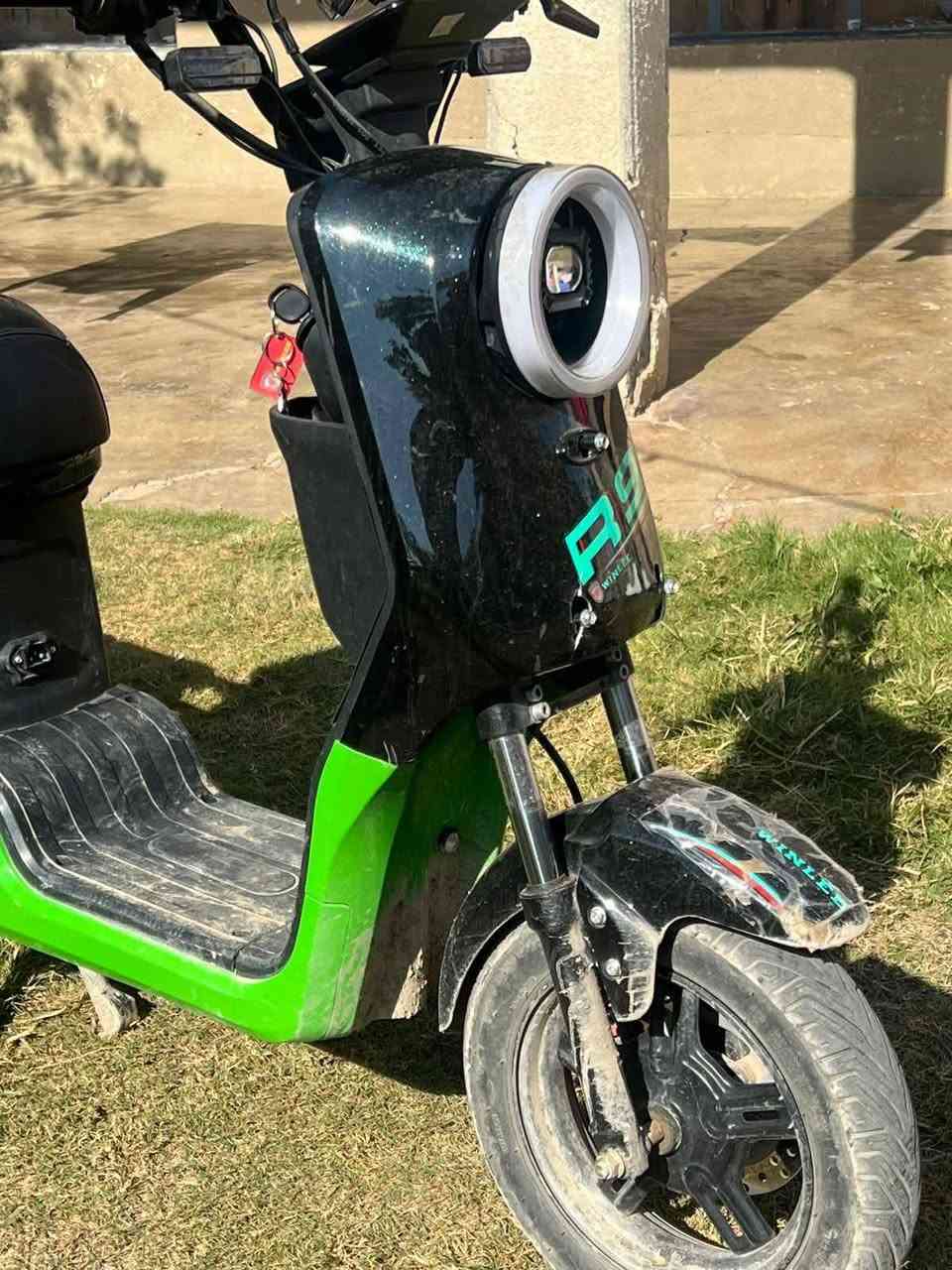 السلام عليكم ماطور شحن لل بيع يعوزو  باتريات فقط السعر ١٩٠ قفل 
***********
