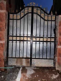 باب رئيسي • مستعمل نضيف • حي السيدة زينب