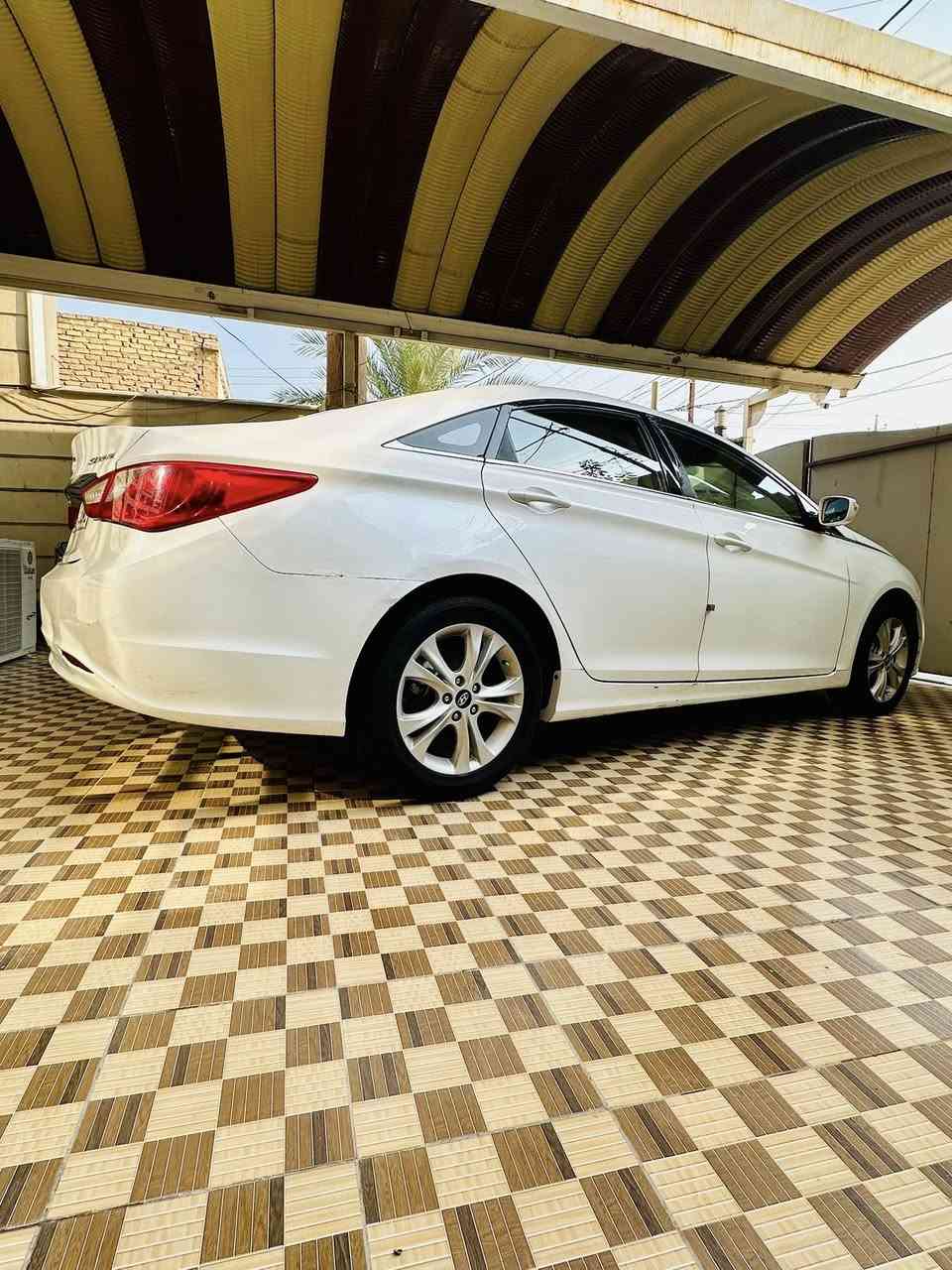 السلام عليكم
سوناتا 2011 خليجي رقم سليمانيه بأسمي 
بيه تبديل بابتين اصليه بدون صبغ الباقي كفاله 
محرك 2400 دوش 
السياره جاهزه من كلشي 
 (حداديه تخم تاير كير مكينه تبريد تدفئه )
السعر 117 وبيه مجال
مكان السياره بابل مركز المدينه
***********
