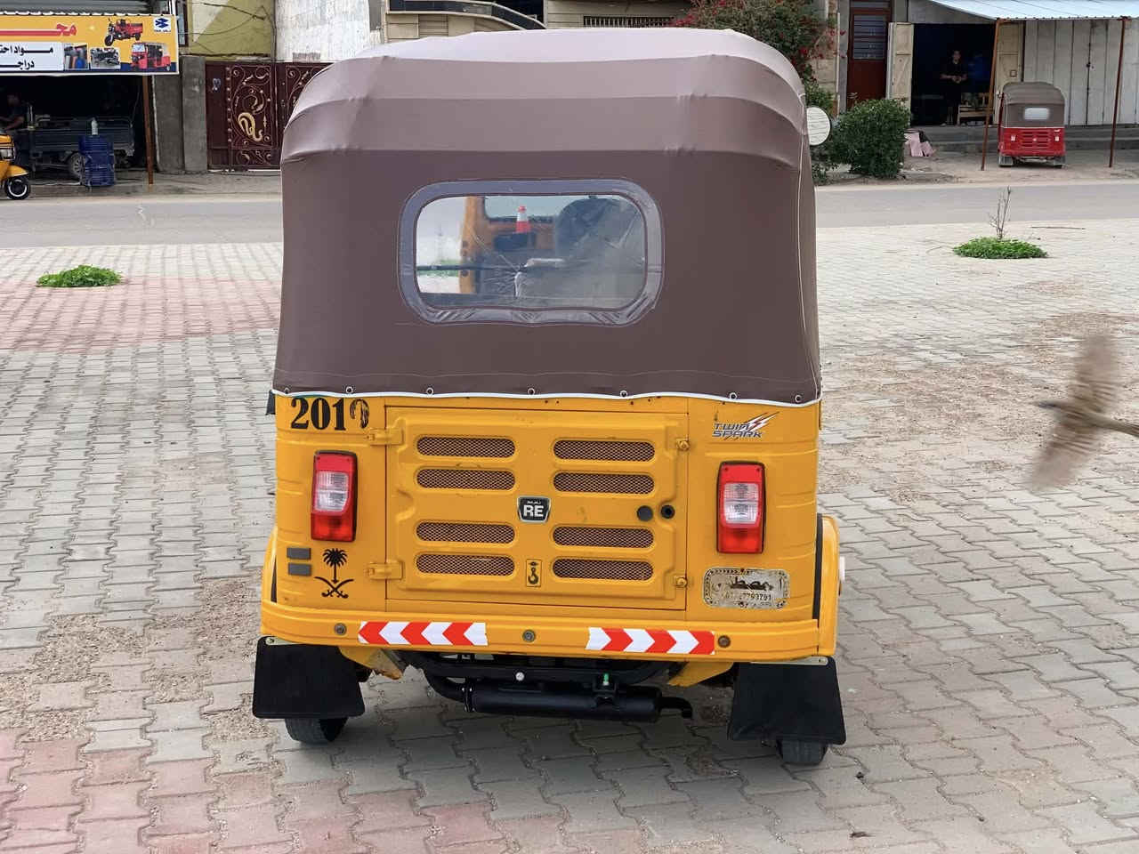 سلام عليكم تكتك ١٩كفالهً عامه ماعد شخط بل لغد  مبين تكتك بس دوس معمره لرقم نكليزي بغداد تحويل ثاني يوم لسعر خاص وهاذ لرقم دك وتدلل مكان بغداد محموديه ***********
