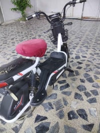 دراجة كهربائية • للبيع