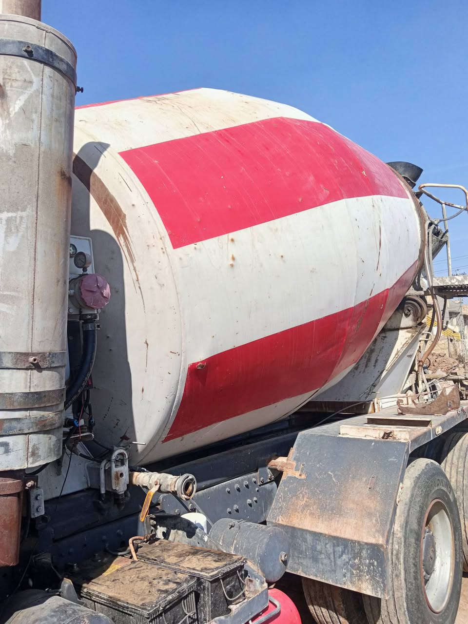 للبيع فقط جدر خباطه مال البي كرواتي8متر جديد جاهز هوه ومضخاته ما بيه اي نقص (سعر ١٦) مكان العماره
***********
