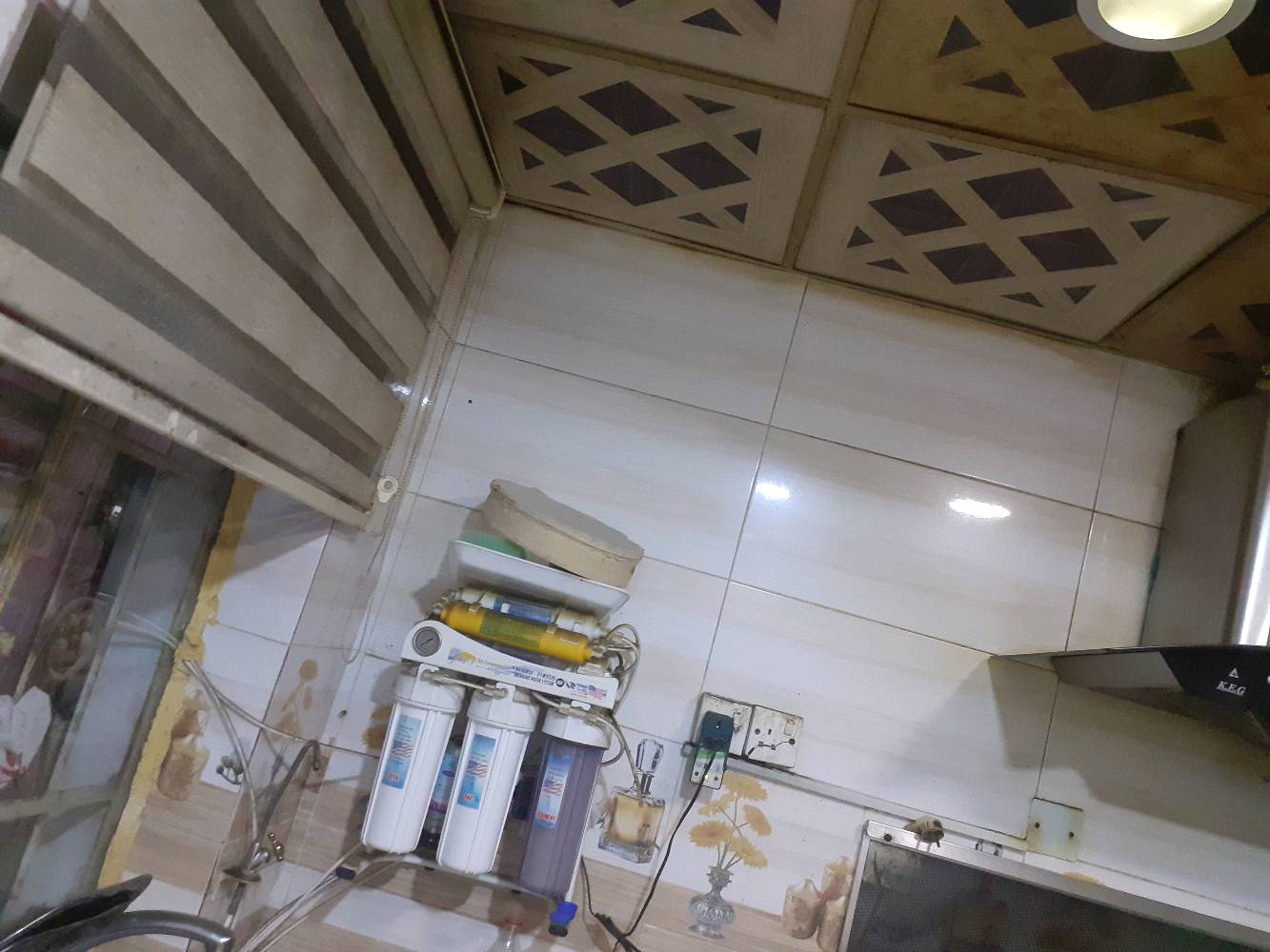 بيت طابقين مساحة 150 متر (خلفية)
نهاية الاورفلي اخر فرع من جهة المتنزه
تفاصيل البناء الطابق الأول استقبال كبير + غرفتين نوم + مطبخ+حمام+تواليت
الطابق الثاني غرفتين نوم+مطبخ + حمامين مشتركات
السطح الثاني يحتوي على مخزن
سند مستقل بأسمنا 
السعر قابل للتفاوض الرقم متوفر واتساب 