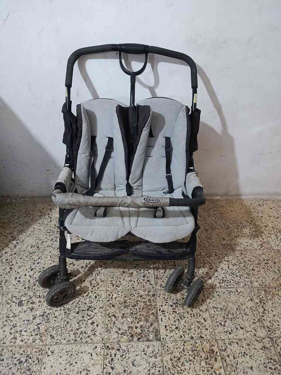 سلام عليكم
أغراض للبيع


**إذا كنت صاحب هذا الإعلان وتريد حذفه لأي سبب، رجاءا أرسل رسالة إلى الدعم الفني**